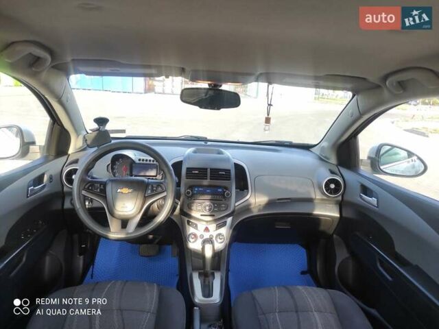Серый Шевроле Соник, объемом двигателя 1.8 л и пробегом 174 тыс. км за 6500 $, фото 19 на Automoto.ua