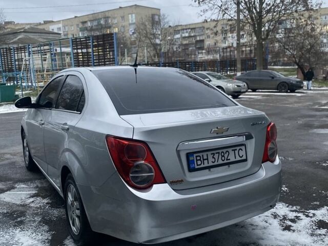 Сірий Шевроле Сонік, об'ємом двигуна 1.8 л та пробігом 220 тис. км за 7000 $, фото 3 на Automoto.ua