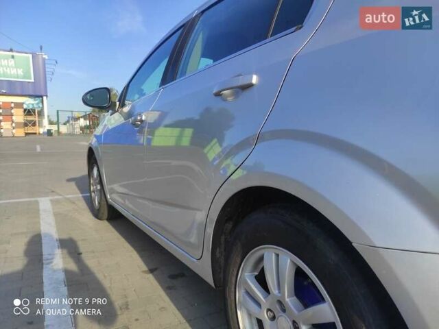 Серый Шевроле Соник, объемом двигателя 1.8 л и пробегом 174 тыс. км за 6500 $, фото 10 на Automoto.ua