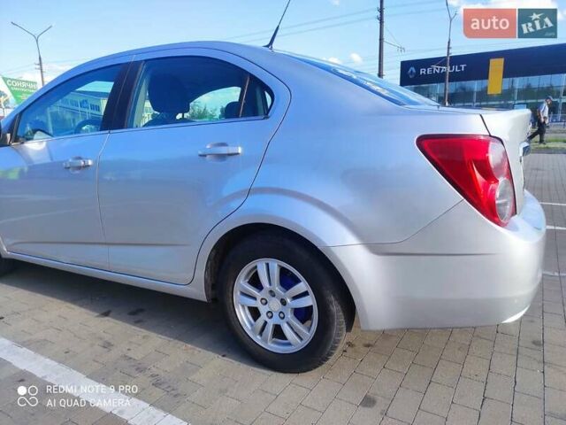Серый Шевроле Соник, объемом двигателя 1.8 л и пробегом 174 тыс. км за 6500 $, фото 9 на Automoto.ua