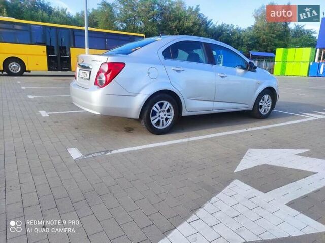 Серый Шевроле Соник, объемом двигателя 1.8 л и пробегом 174 тыс. км за 6500 $, фото 13 на Automoto.ua