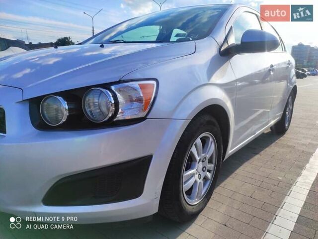 Серый Шевроле Соник, объемом двигателя 1.8 л и пробегом 174 тыс. км за 6500 $, фото 3 на Automoto.ua
