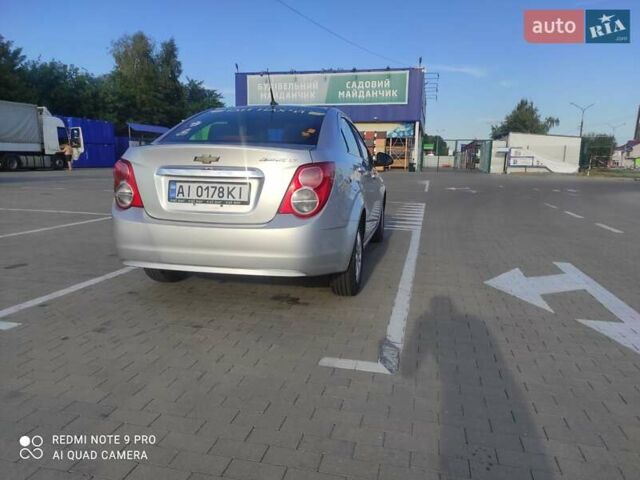 Серый Шевроле Соник, объемом двигателя 1.8 л и пробегом 174 тыс. км за 6500 $, фото 17 на Automoto.ua