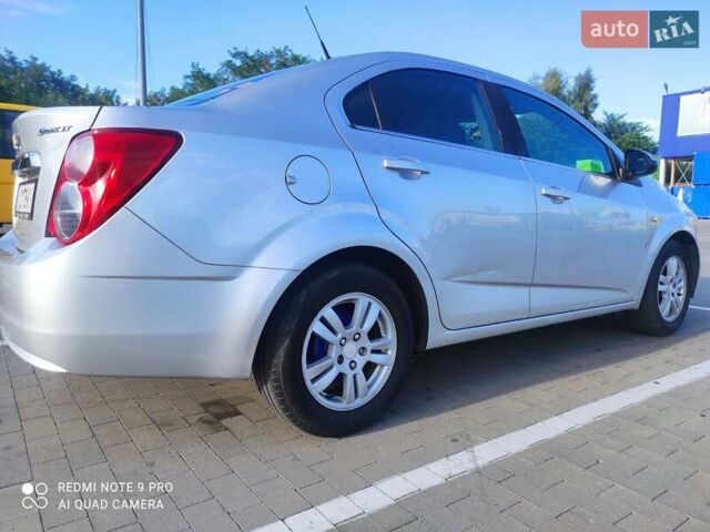 Серый Шевроле Соник, объемом двигателя 1.8 л и пробегом 174 тыс. км за 6500 $, фото 14 на Automoto.ua