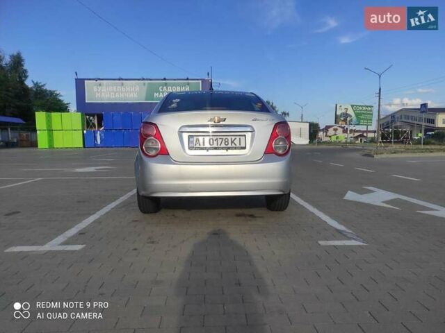Серый Шевроле Соник, объемом двигателя 1.8 л и пробегом 174 тыс. км за 6500 $, фото 16 на Automoto.ua
