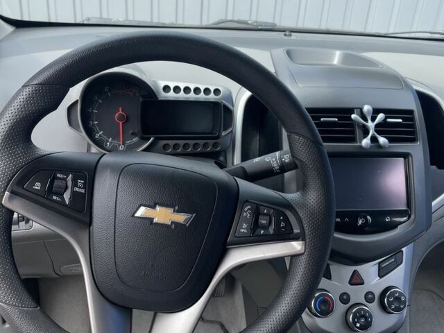 Сірий Шевроле Сонік, об'ємом двигуна 1.8 л та пробігом 173 тис. км за 6600 $, фото 15 на Automoto.ua