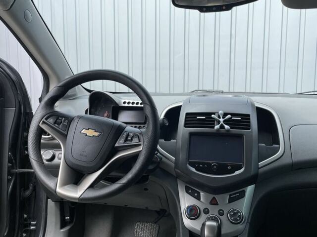 Сірий Шевроле Сонік, об'ємом двигуна 1.8 л та пробігом 173 тис. км за 6600 $, фото 10 на Automoto.ua