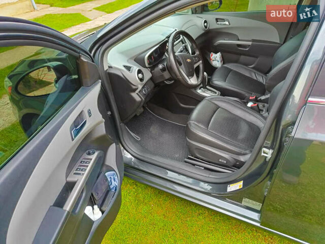 Серый Шевроле Соник, объемом двигателя 1.4 л и пробегом 228 тыс. км за 9500 $, фото 3 на Automoto.ua