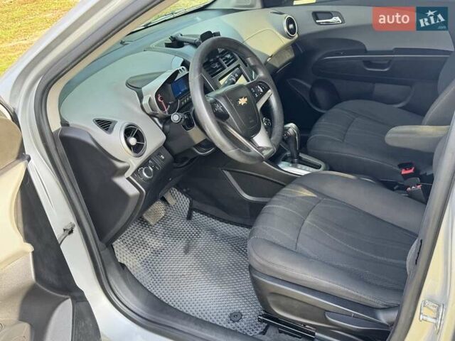 Шевроле Соник 2016 в Харькове на Automoto.ua Серый Шевроле Соник, объемом двигателя 1.8 л и пробегом 192 тыс. км за 7000 $, фото 16 на Automoto.ua