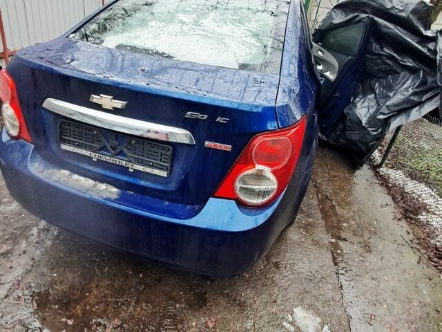 Синий Шевроле Соник, объемом двигателя 0 л и пробегом 200 тыс. км за 2900 $, фото 4 на Automoto.ua