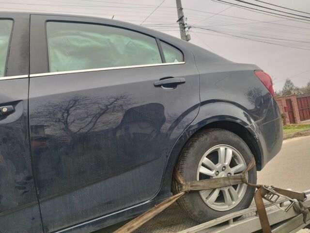 Синий Шевроле Соник, объемом двигателя 1.8 л и пробегом 87 тыс. км за 2500 $, фото 4 на Automoto.ua