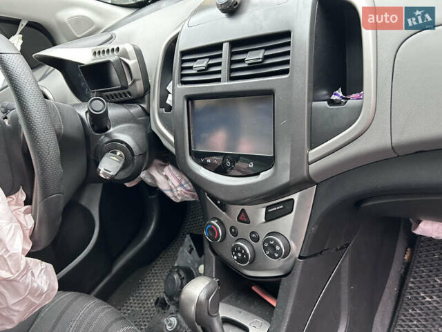 Синий Шевроле Соник, объемом двигателя 1.8 л и пробегом 87 тыс. км за 2500 $, фото 1 на Automoto.ua