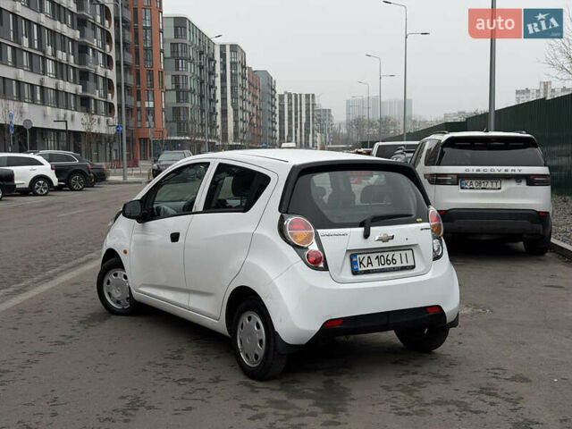 Білий Шевроле Спарк, об'ємом двигуна 0.99 л та пробігом 222 тис. км за 3000 $, фото 2 на Automoto.ua