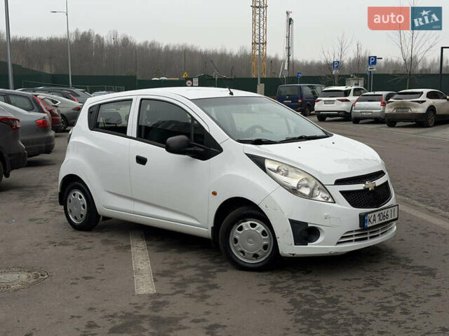 Білий Шевроле Спарк, об'ємом двигуна 0.99 л та пробігом 222 тис. км за 3000 $, фото 1 на Automoto.ua
