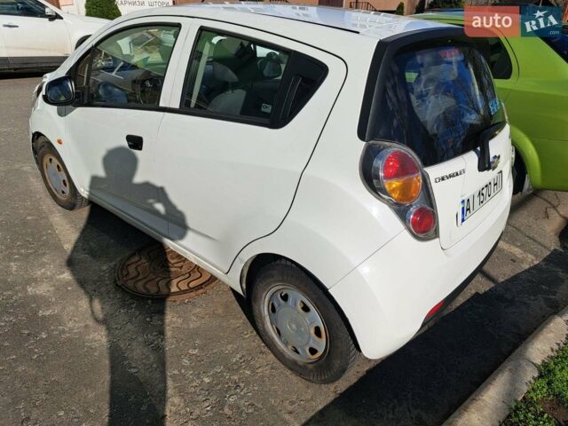 Білий Шевроле Спарк, об'ємом двигуна 1 л та пробігом 155 тис. км за 4600 $, фото 2 на Automoto.ua