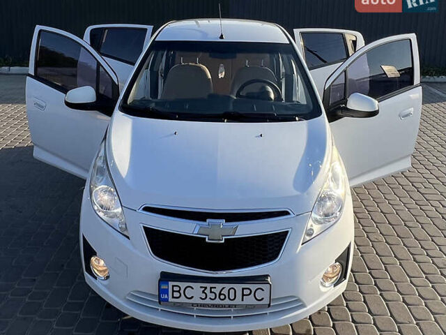 Білий Шевроле Спарк, об'ємом двигуна 1 л та пробігом 170 тис. км за 3500 $, фото 4 на Automoto.ua