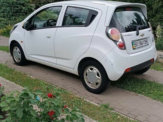 Білий Шевроле Спарк, об'ємом двигуна 0 л та пробігом 146 тис. км за 3700 $, фото 1 на Automoto.ua