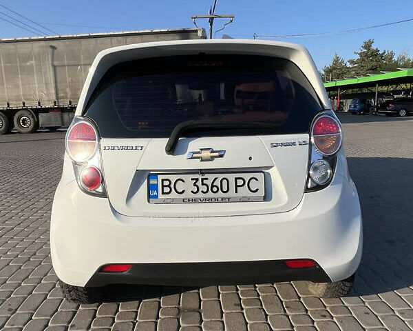 Білий Шевроле Спарк, об'ємом двигуна 1 л та пробігом 170 тис. км за 3500 $, фото 5 на Automoto.ua