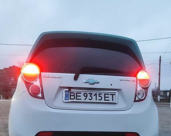 Білий Шевроле Спарк, об'ємом двигуна 0.99 л та пробігом 171 тис. км за 6200 $, фото 6 на Automoto.ua