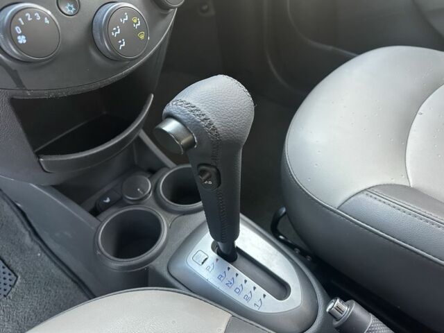 Білий Шевроле Спарк, об'ємом двигуна 1 л та пробігом 207 тис. км за 5250 $, фото 10 на Automoto.ua