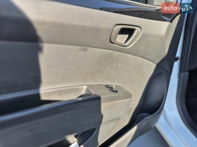 Белый Шевроле Спарк, объемом двигателя 1 л и пробегом 94 тыс. км за 4943 $, фото 24 на Automoto.ua