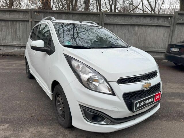 Білий Шевроле Спарк, об'ємом двигуна 1 л та пробігом 90 тис. км за 5190 $, фото 4 на Automoto.ua