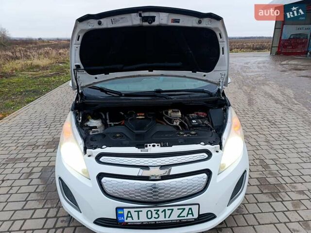 Белый Шевроле Спарк, объемом двигателя 0 л и пробегом 199 тыс. км за 5500 $, фото 2 на Automoto.ua