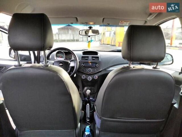 Білий Шевроле Спарк, об'ємом двигуна 1.21 л та пробігом 156 тис. км за 5600 $, фото 18 на Automoto.ua