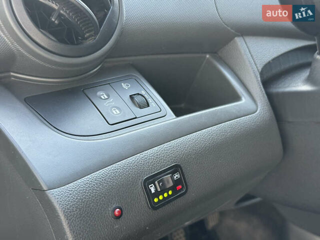 Белый Шевроле Спарк, объемом двигателя 1 л и пробегом 143 тыс. км за 3600 $, фото 14 на Automoto.ua