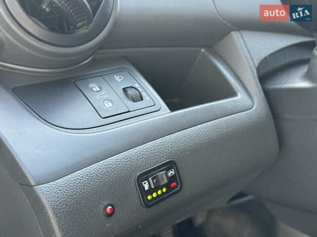 Белый Шевроле Спарк, объемом двигателя 1 л и пробегом 143 тыс. км за 3600 $, фото 15 на Automoto.ua