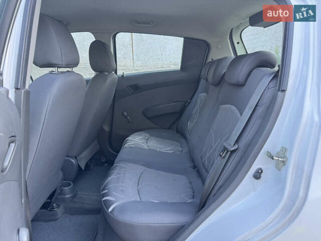 Белый Шевроле Спарк, объемом двигателя 1 л и пробегом 143 тыс. км за 3600 $, фото 34 на Automoto.ua