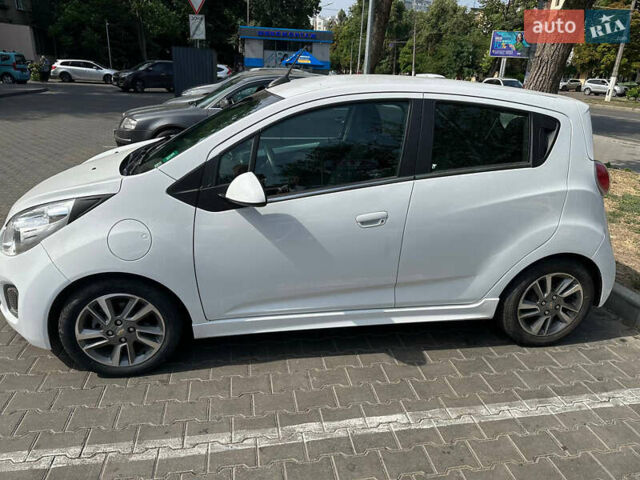 Білий Шевроле Спарк, об'ємом двигуна 0 л та пробігом 59 тис. км за 6900 $, фото 6 на Automoto.ua