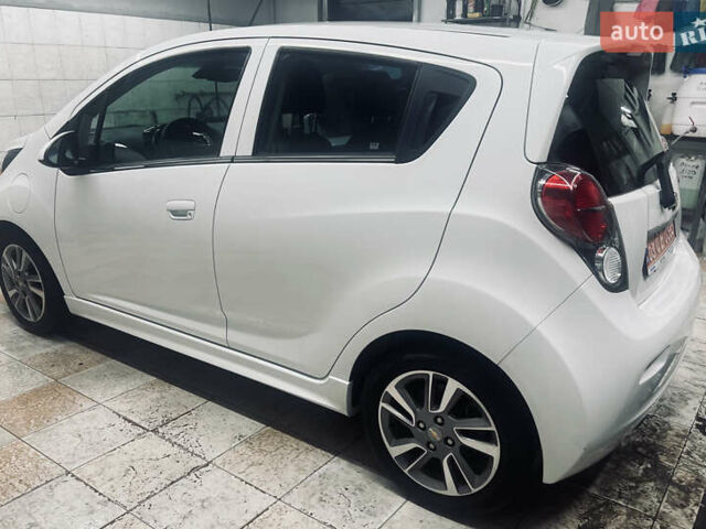 Білий Шевроле Спарк, об'ємом двигуна 0 л та пробігом 55 тис. км за 7700 $, фото 4 на Automoto.ua