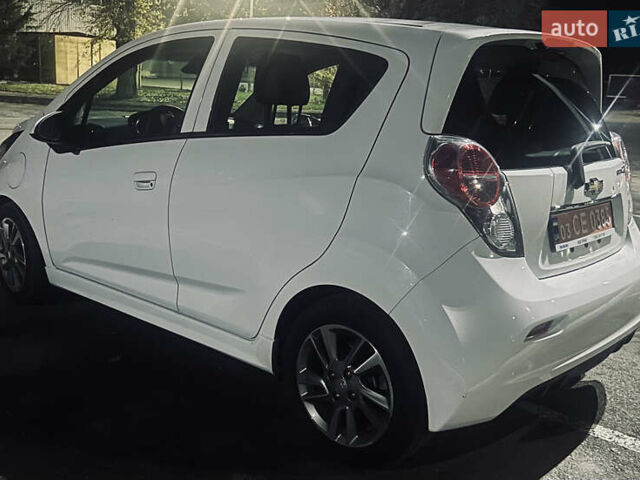 Білий Шевроле Спарк, об'ємом двигуна 0 л та пробігом 55 тис. км за 7700 $, фото 11 на Automoto.ua