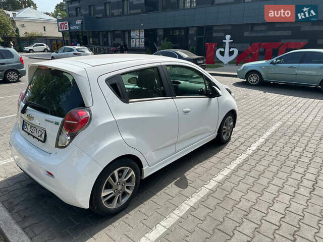 Білий Шевроле Спарк, об'ємом двигуна 0 л та пробігом 59 тис. км за 6900 $, фото 8 на Automoto.ua