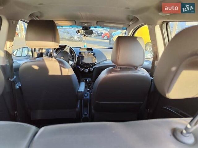 Белый Шевроле Спарк, объемом двигателя 0 л и пробегом 70 тыс. км за 6555 $, фото 32 на Automoto.ua