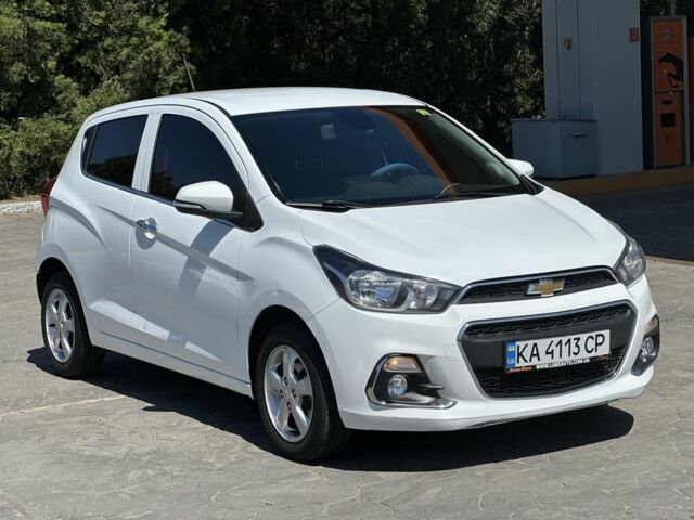 Белый Шевроле Спарк, объемом двигателя 1 л и пробегом 171 тыс. км за 7600 $, фото 1 на Automoto.ua