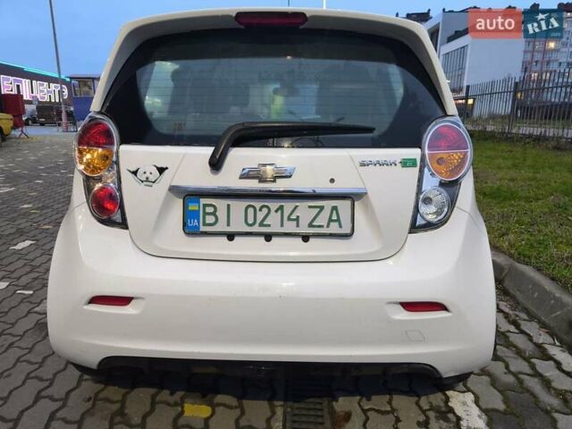 Белый Шевроле Спарк, объемом двигателя 0 л и пробегом 84 тыс. км за 6900 $, фото 13 на Automoto.ua