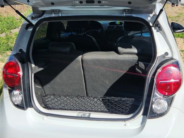 Шевроле Спарк 2016 в Одессе на Automoto.ua Белый Шевроле Спарк, объемом двигателя 0 л и пробегом 74 тыс. км за 7450 $, фото 13 на Automoto.ua