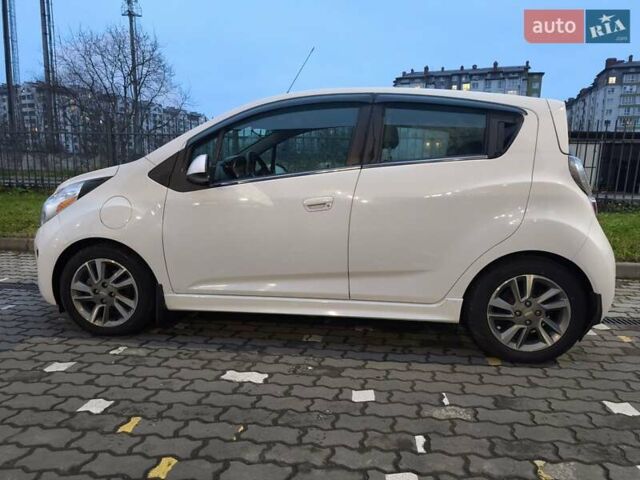 Белый Шевроле Спарк, объемом двигателя 0 л и пробегом 84 тыс. км за 6900 $, фото 6 на Automoto.ua