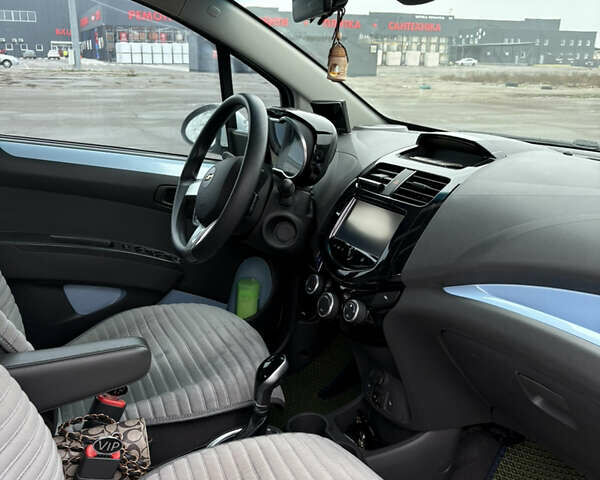 Білий Шевроле Спарк, об'ємом двигуна 0 л та пробігом 78 тис. км за 10000 $, фото 9 на Automoto.ua