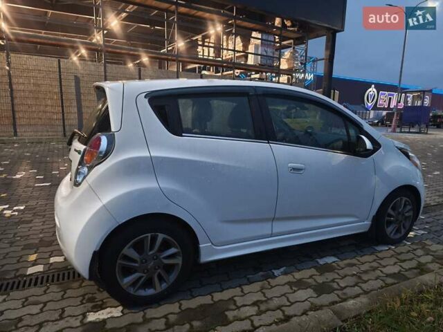 Белый Шевроле Спарк, объемом двигателя 0 л и пробегом 84 тыс. км за 6900 $, фото 10 на Automoto.ua