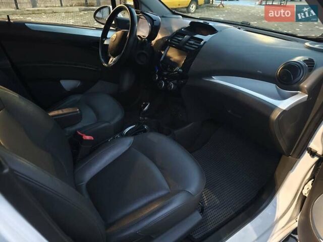 Белый Шевроле Спарк, объемом двигателя 0 л и пробегом 84 тыс. км за 6900 $, фото 20 на Automoto.ua