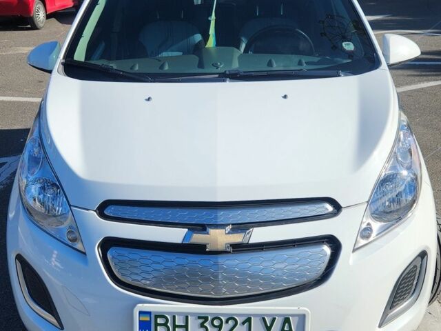 Шевроле Спарк 2016 в Одессе на Automoto.ua Белый Шевроле Спарк, объемом двигателя 0 л и пробегом 74 тыс. км за 7450 $, фото 3 на Automoto.ua
