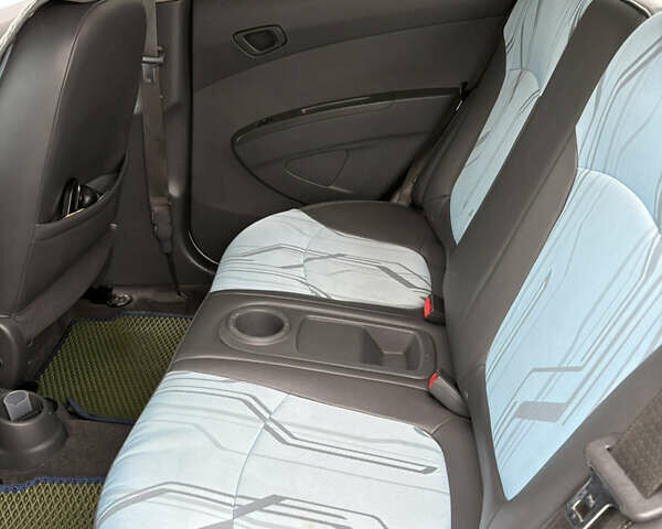 Білий Шевроле Спарк, об'ємом двигуна 0 л та пробігом 78 тис. км за 10000 $, фото 13 на Automoto.ua