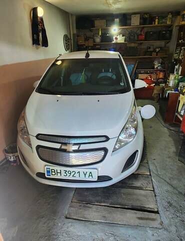 Белый Шевроле Спарк, объемом двигателя 0 л и пробегом 73 тыс. км за 7900 $, фото 7 на Automoto.ua