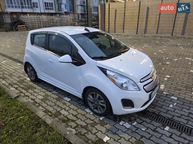Белый Шевроле Спарк, объемом двигателя 0 л и пробегом 84 тыс. км за 6900 $, фото 5 на Automoto.ua