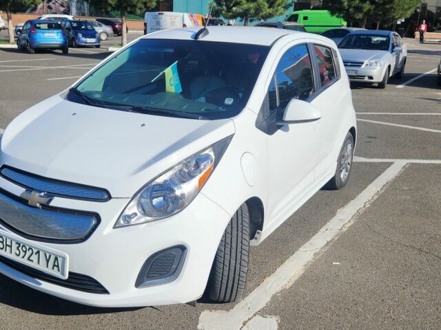 Шевроле Спарк 2016 в Одессе на Automoto.ua Белый Шевроле Спарк, объемом двигателя 0 л и пробегом 74 тыс. км за 7450 $, фото 1 на Automoto.ua