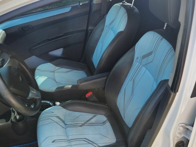 Шевроле Спарк 2016 в Одессе на Automoto.ua Белый Шевроле Спарк, объемом двигателя 0 л и пробегом 74 тыс. км за 7450 $, фото 9 на Automoto.ua