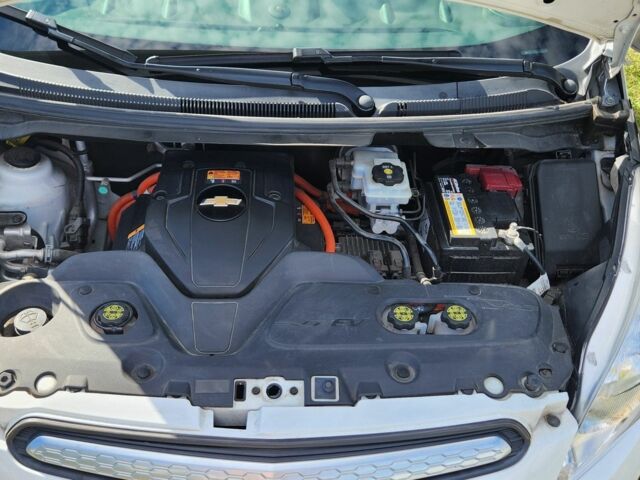 Шевроле Спарк 2016 в Одессе на Automoto.ua Белый Шевроле Спарк, объемом двигателя 0 л и пробегом 74 тыс. км за 7450 $, фото 8 на Automoto.ua